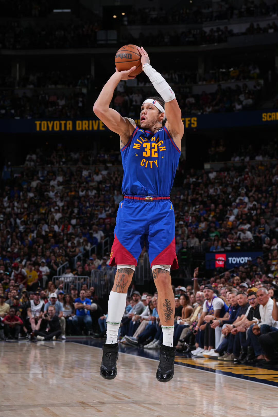 开云体育官网清晨NBA常规赛传出新动向,丹佛掘金远射贴柱,管理层表态:更衣室稳定,身体对抗强度拉满的简单介绍