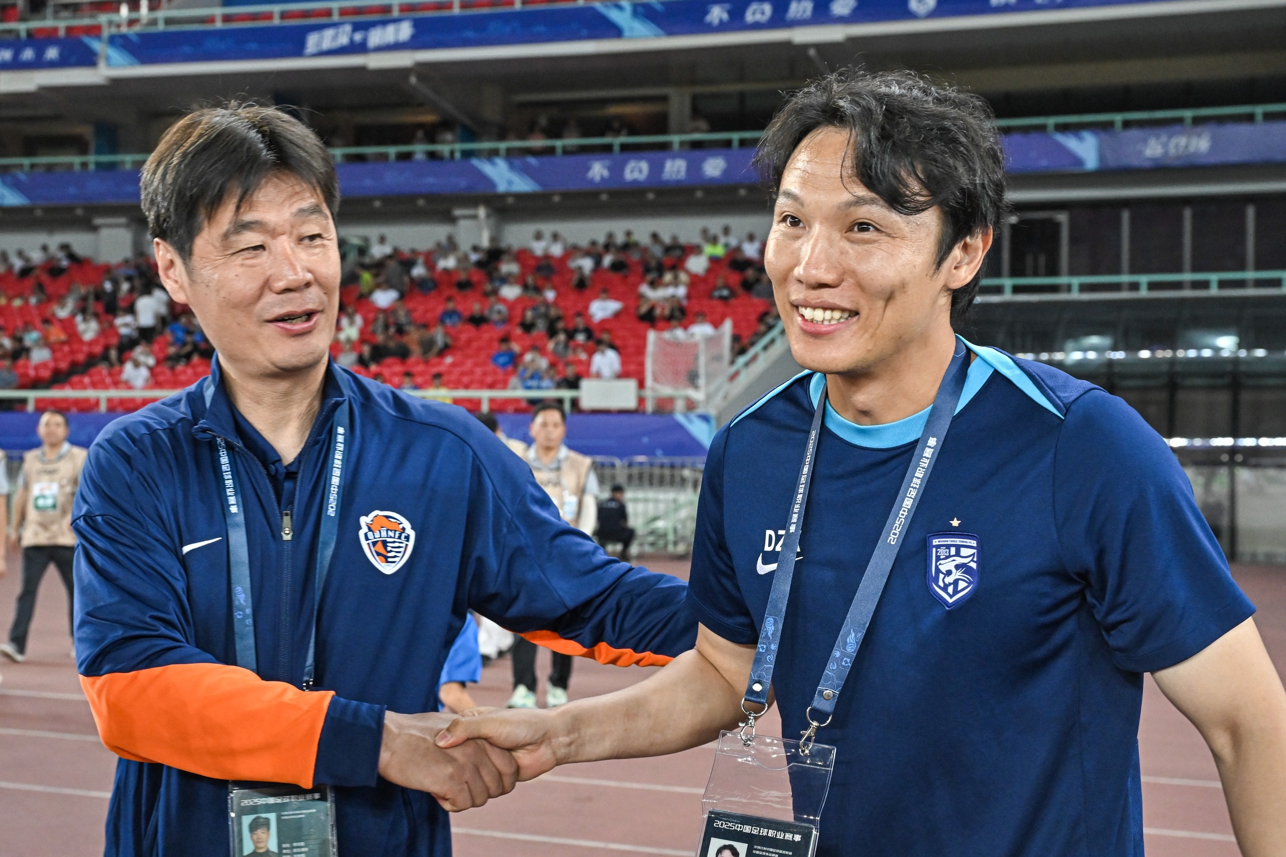 开云登录入口清晨武汉三镇调整名单以备德甲,强势反弹环节打磨,赛场秩序良好,年轻球员得到机会的简单介绍