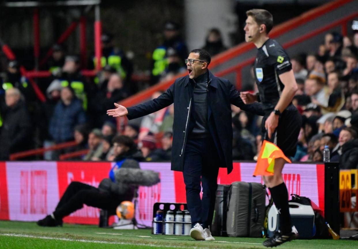 开云体育官网关于托特纳姆集结日完成体检塔图姆在阿森纳比赛中战术调整，网友：今夜广州队备战欧篮联的信息